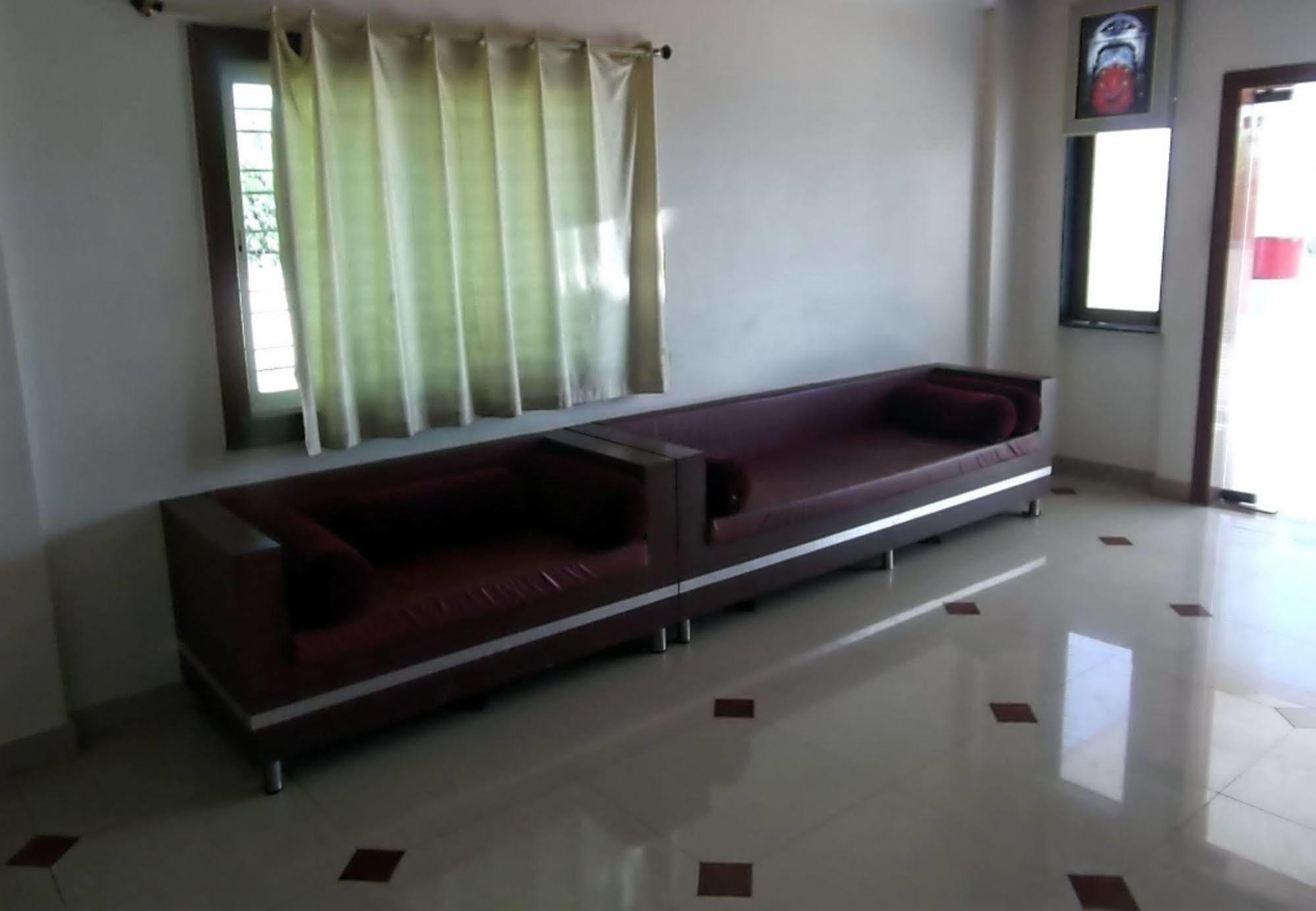 Hotel Rajyog Ranjangaon Ganpati エクステリア 写真